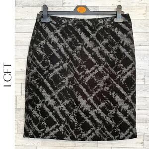 LOFT Black & Gray Patterned Pencil Skirt, 6